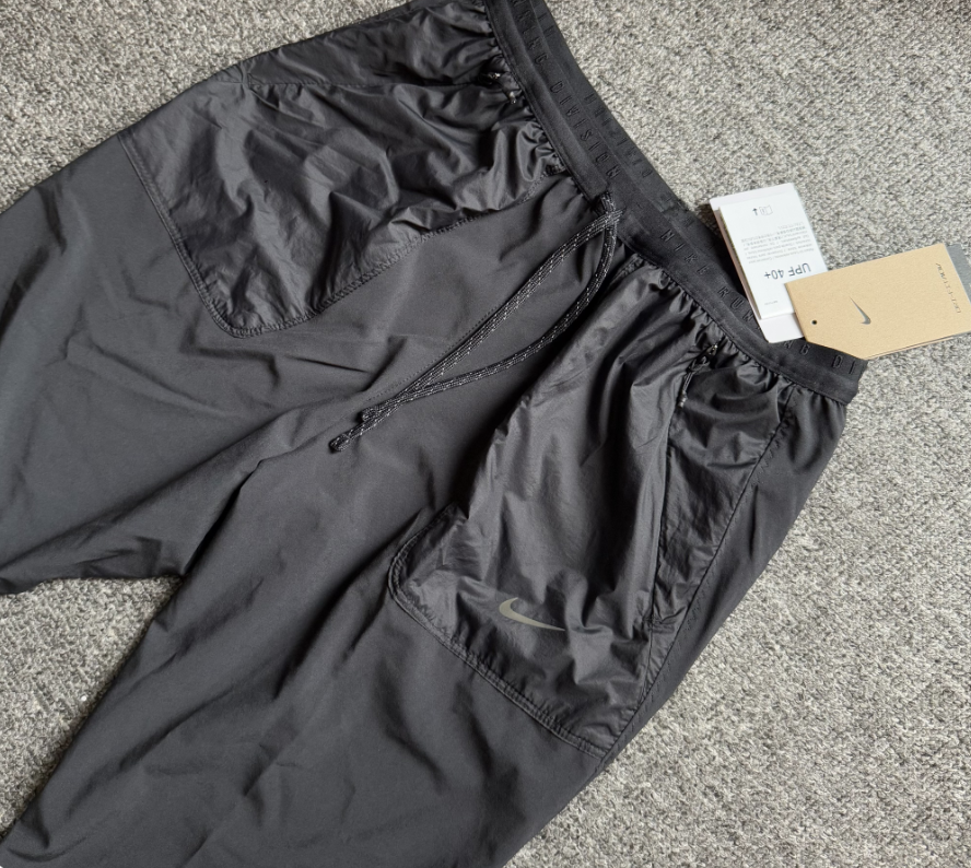 Nike Running Authentique Division