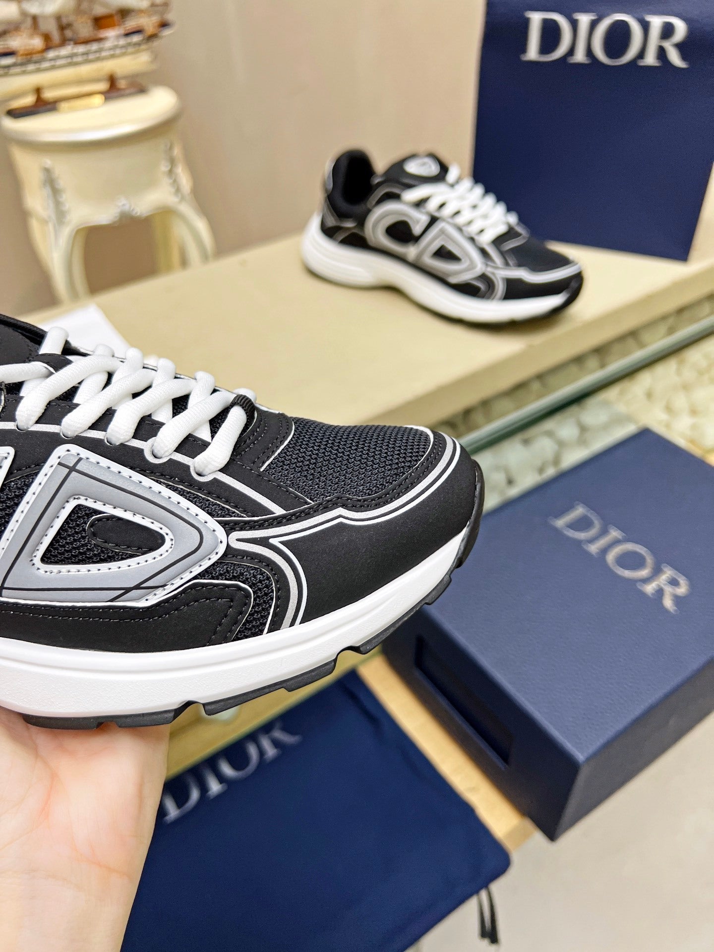 Dior B30