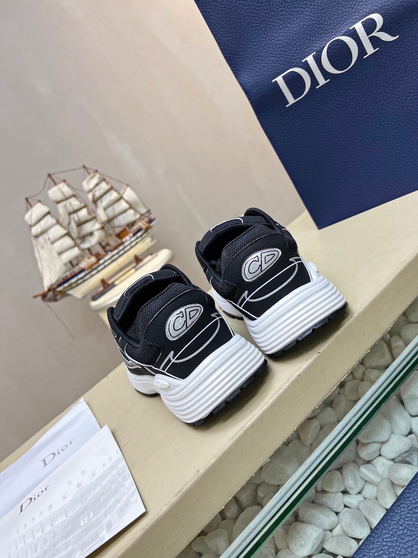 Dior B30