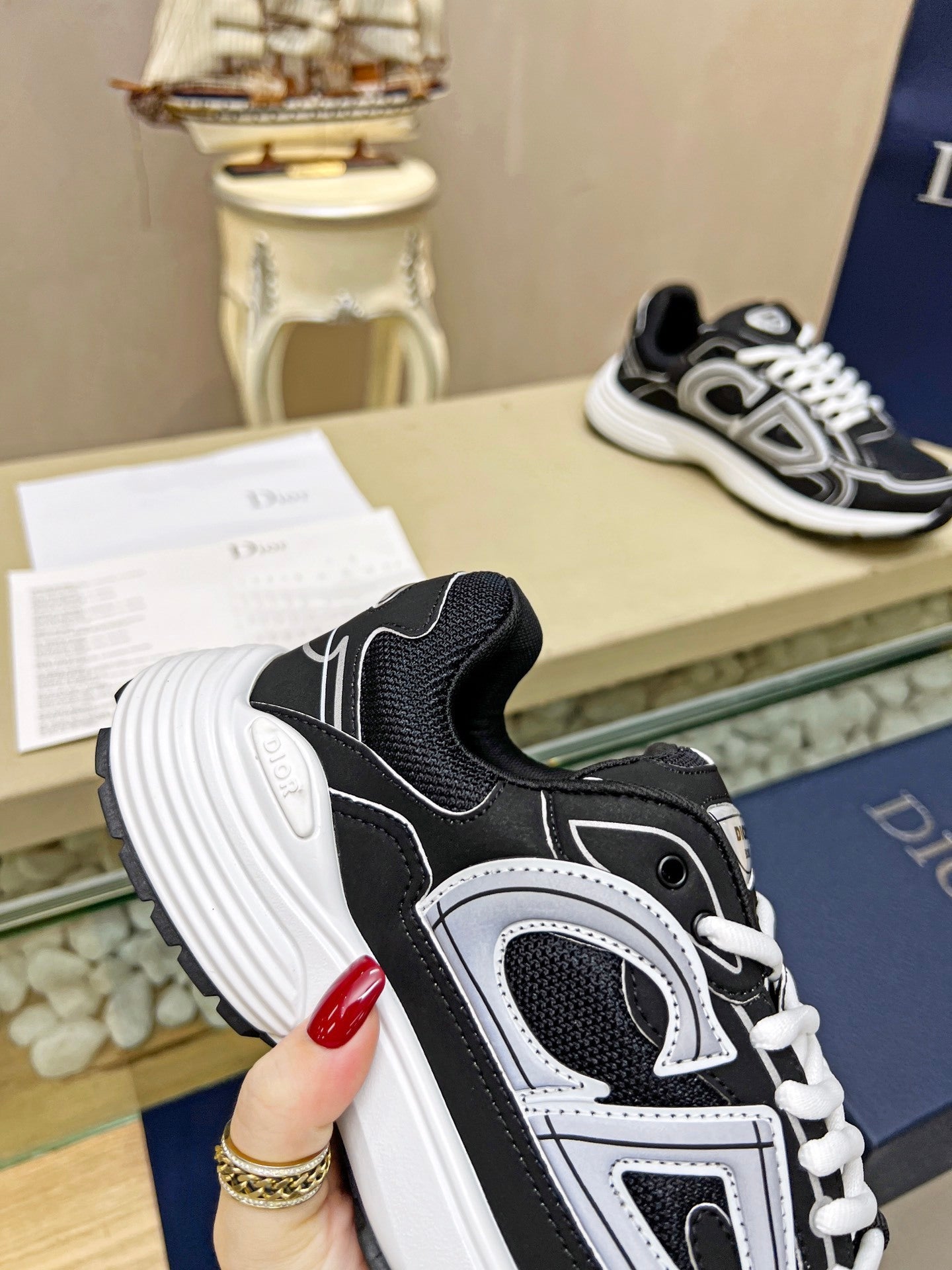Dior B30