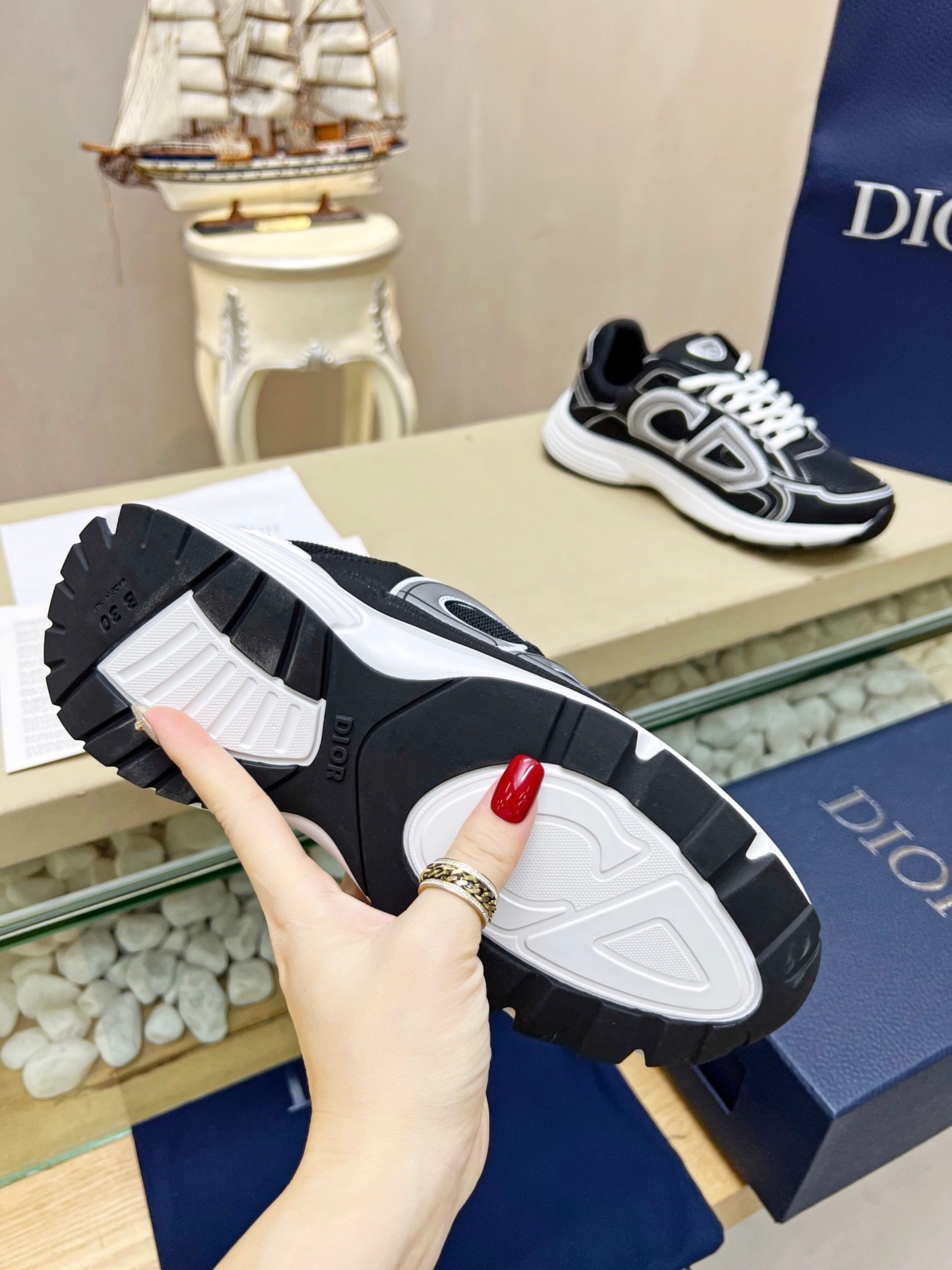 Dior B30
